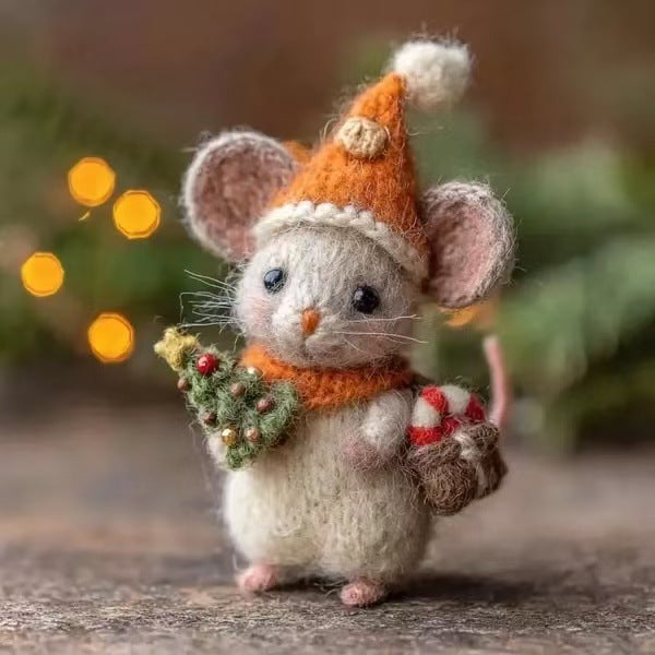 Needle Felted Gift Mouse Ornament (Healing Handmade Decoration)