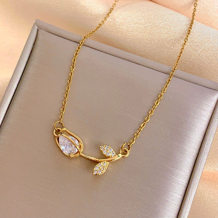 Tulip Gemstone Choker Set (Light Luxury Niche Fresh Necklace)