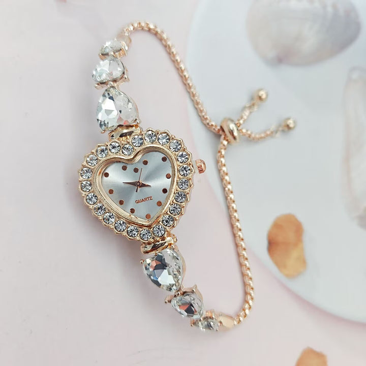 Vintage Pave Diamond Heart Bracelet Watch (Sweet-Cool Girlish Style Light Luxury Accessory Watch)